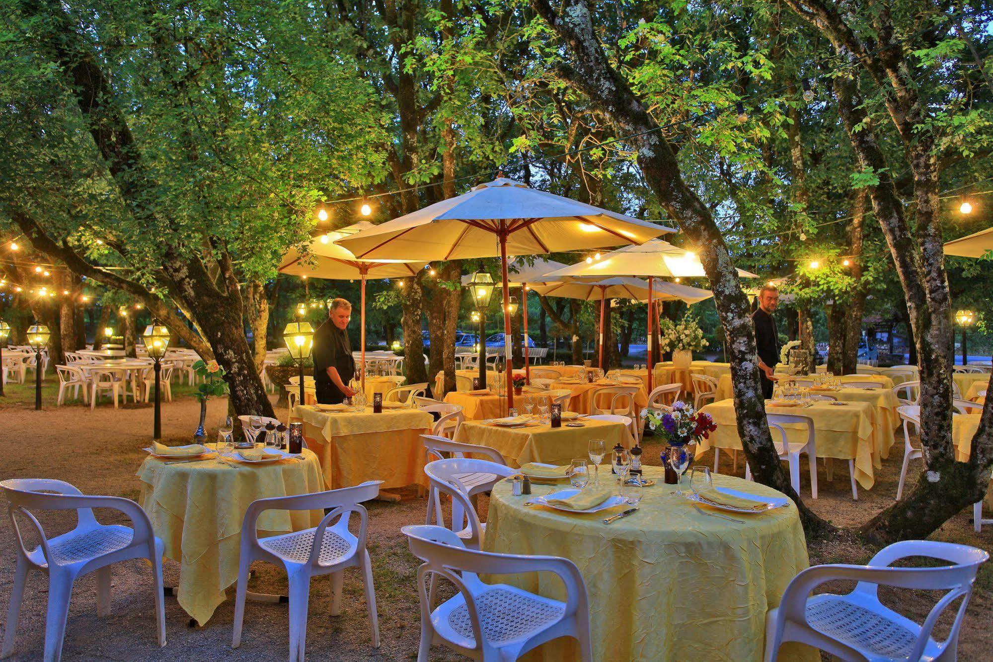 Hotel Restaurant Du Chateau Rocamadour Bagian luar foto